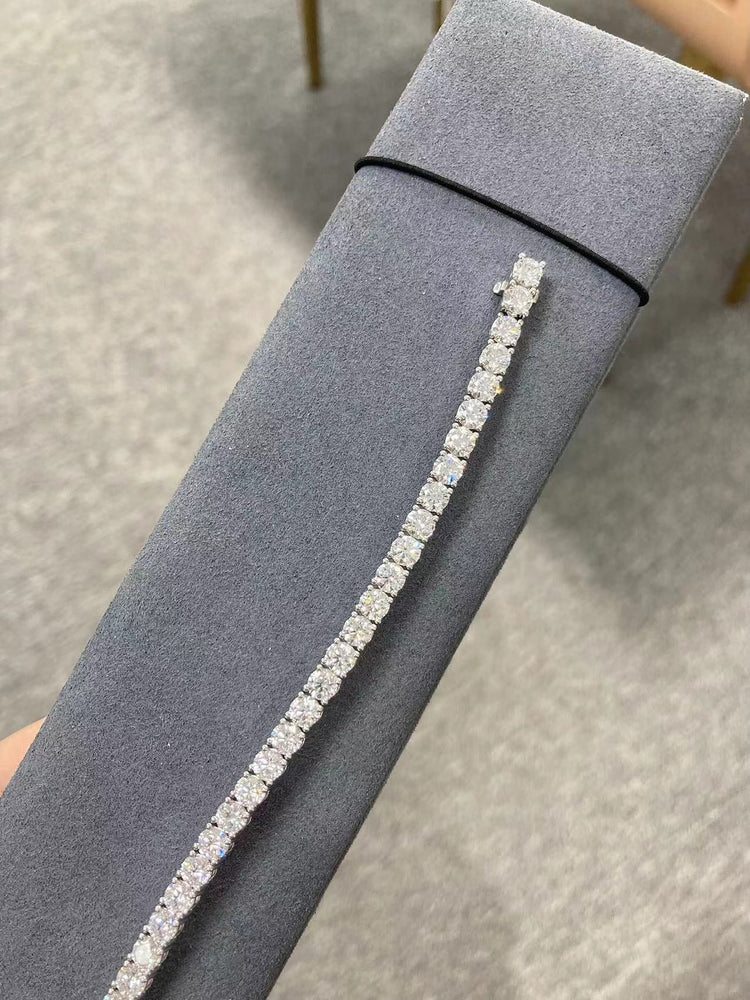 Necklaces & Bracelets